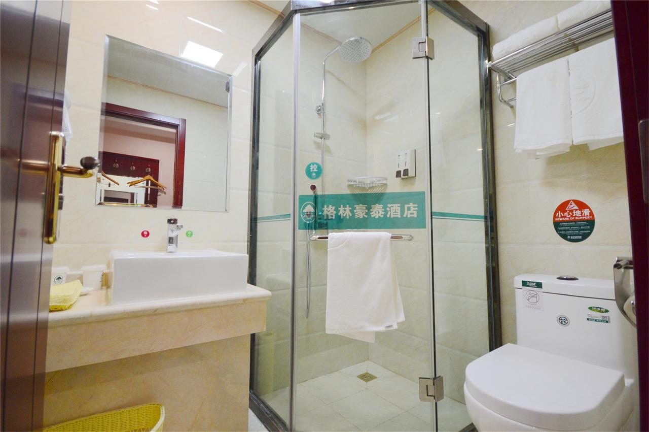 Greentree Inn Anhui Fuyang Yijing International North Door Busniess Hotel Exterior photo